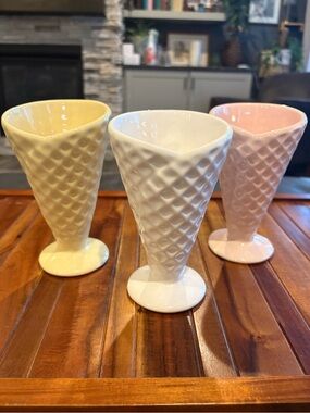 Faianças Ramos Ice Cream Bowls Waffle Cone Pattern 6” Tall Ceramic Set of 3